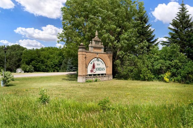 713 N Prospect Point Road W, Jordan, MN 55352