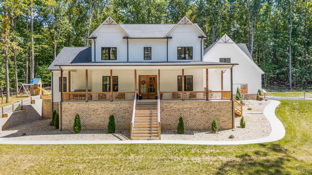 211 Dove Drive, Rustburg, VA 24588