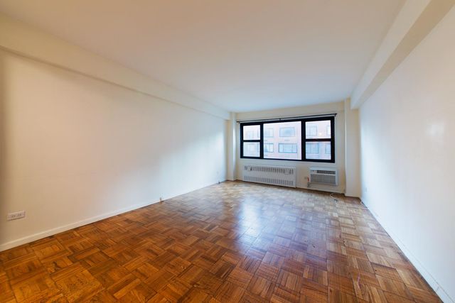 335 E 51st St Apt 8C, New York City, NY 10022