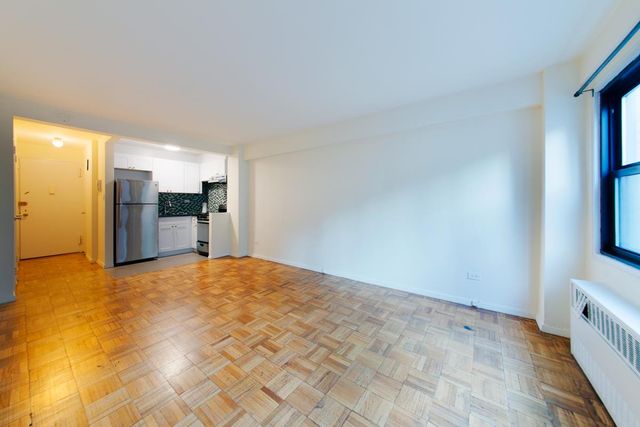 335 E 51st St Apt 8C, New York City, NY 10022