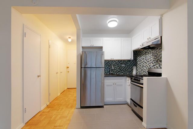 335 E 51st St Apt 8C, New York City, NY 10022