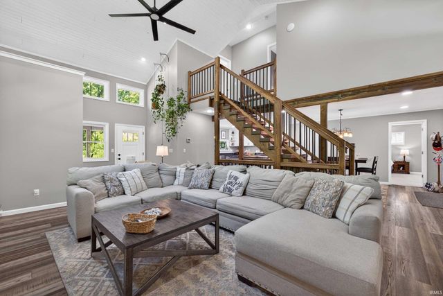 339 Riley Boulevard, Bedford, IN 47421