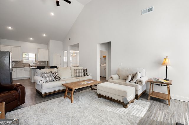 22 Blarneystone Way, Adairsville, GA 30103