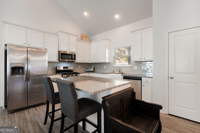 22 Blarneystone Way, Adairsville, GA 30103