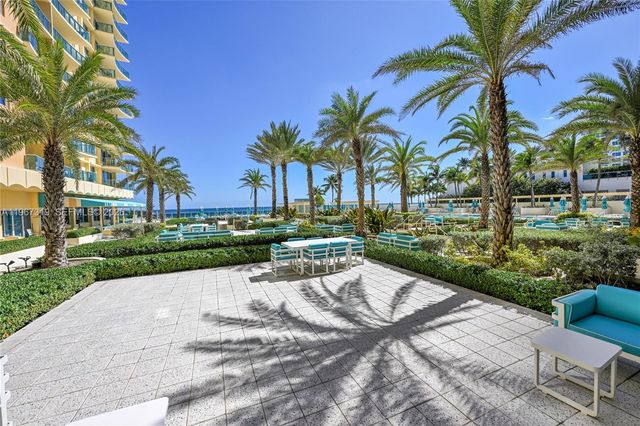 2501 S Ocean Dr PH30, Hollywood, FL 33019