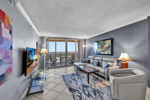 2501 S Ocean Dr PH30, Hollywood, FL 33019