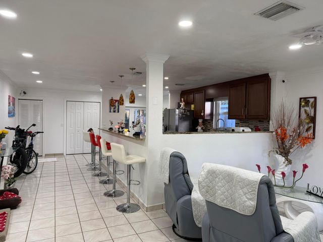 814 Colonial Road, West Palm Beach, FL 33405