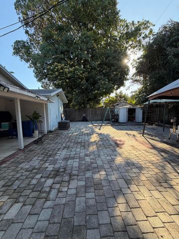 814 Colonial Road, West Palm Beach, FL 33405