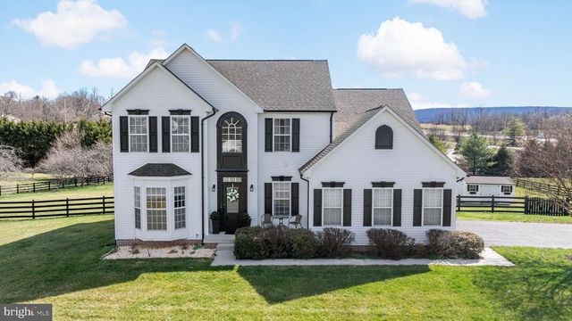 118 CARRIAGE DR, Harpers Ferry, WV 25425