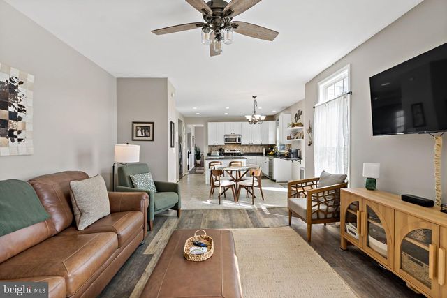 118 CARRIAGE DR, Harpers Ferry, WV 25425