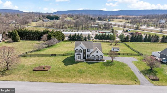 118 CARRIAGE DR, Harpers Ferry, WV 25425