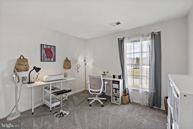 118 CARRIAGE DR, Harpers Ferry, WV 25425