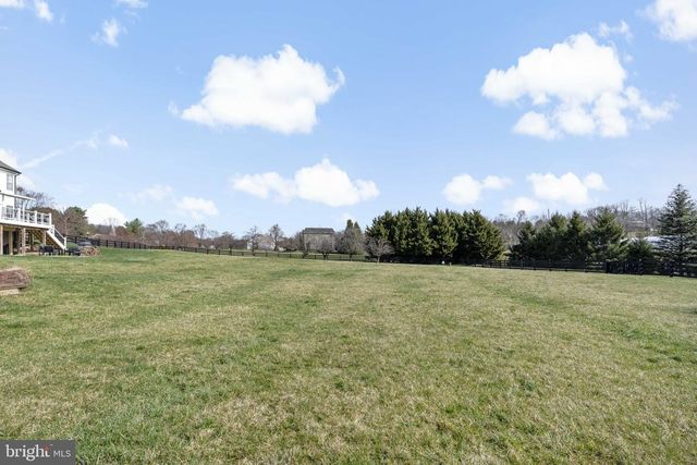 118 CARRIAGE DR, Harpers Ferry, WV 25425