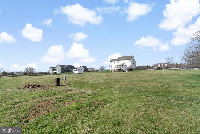 118 CARRIAGE DR, Harpers Ferry, WV 25425