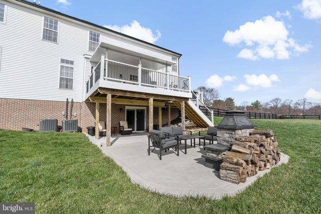 118 CARRIAGE DR, Harpers Ferry, WV 25425