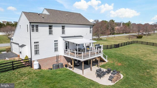 118 CARRIAGE DR, Harpers Ferry, WV 25425