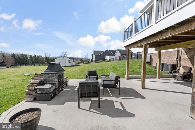 118 CARRIAGE DR, Harpers Ferry, WV 25425