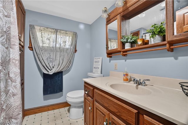 6187 Larkhall Drive, Madison, OH 44057