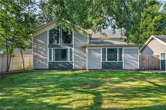 6187 Larkhall Drive, Madison, OH 44057