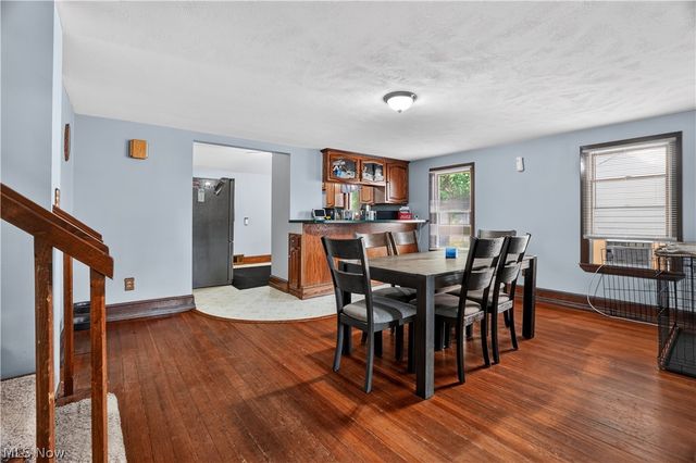 6187 Larkhall Drive, Madison, OH 44057