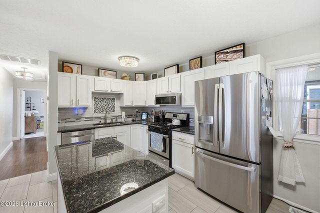 1108 S Beckley Station Rd, Louisville, KY 40245