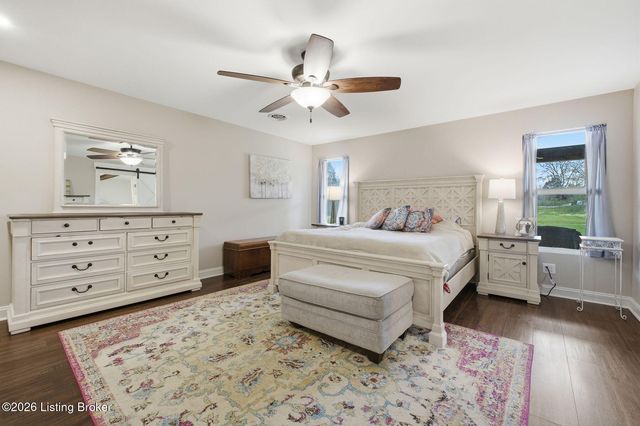 1108 S Beckley Station Rd, Louisville, KY 40245