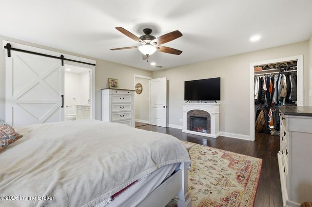 1108 S Beckley Station Rd, Louisville, KY 40245