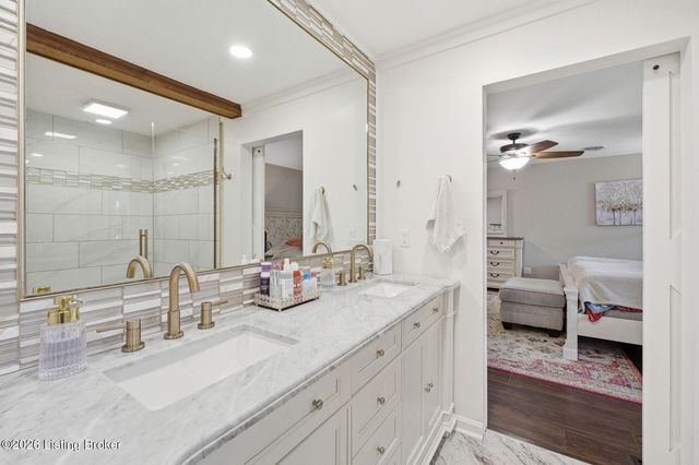 1108 S Beckley Station Rd, Louisville, KY 40245