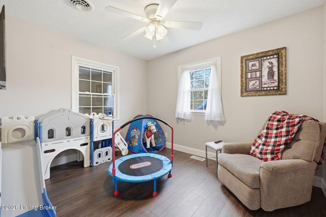 1108 S Beckley Station Rd, Louisville, KY 40245