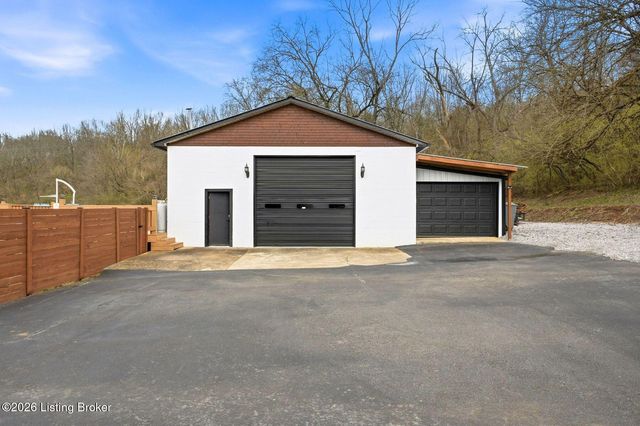 1108 S Beckley Station Rd, Louisville, KY 40245