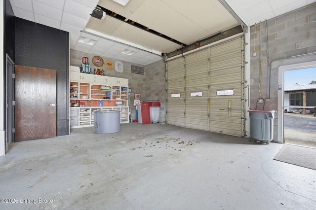 1108 S Beckley Station Rd, Louisville, KY 40245