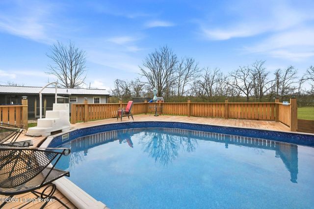 1108 S Beckley Station Rd, Louisville, KY 40245