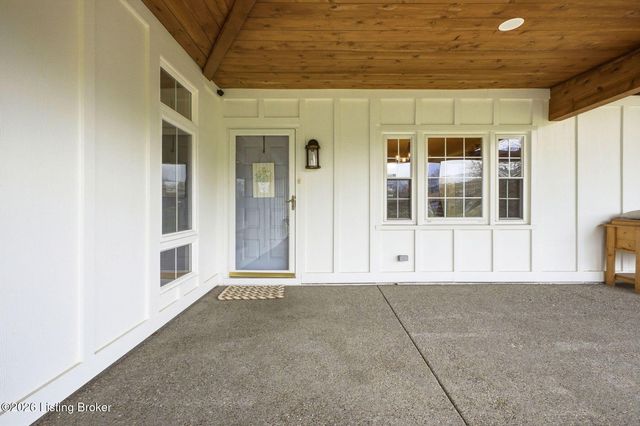 1108 S Beckley Station Rd, Louisville, KY 40245