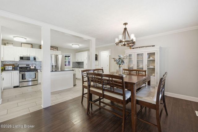 1108 S Beckley Station Rd, Louisville, KY 40245