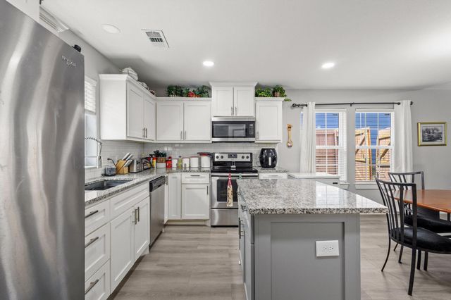 608 E Shepherd Street, Denison, TX 75021