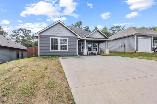 608 E Shepherd Street, Denison, TX 75021