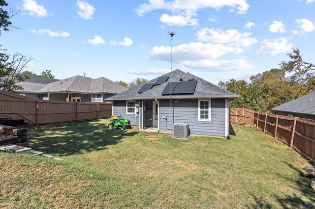 608 E Shepherd Street, Denison, TX 75021