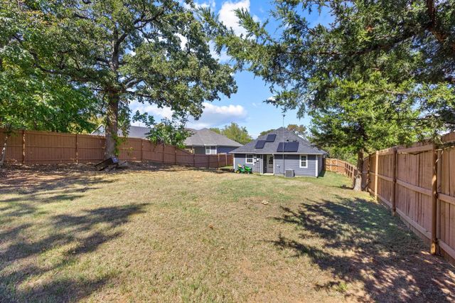 608 E Shepherd Street, Denison, TX 75021