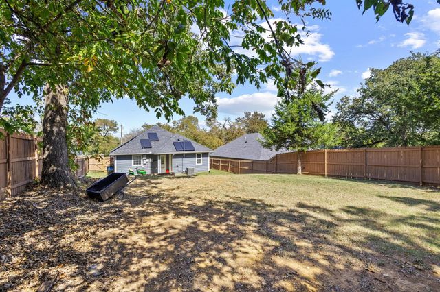 608 E Shepherd Street, Denison, TX 75021