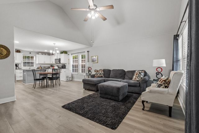 608 E Shepherd Street, Denison, TX 75021