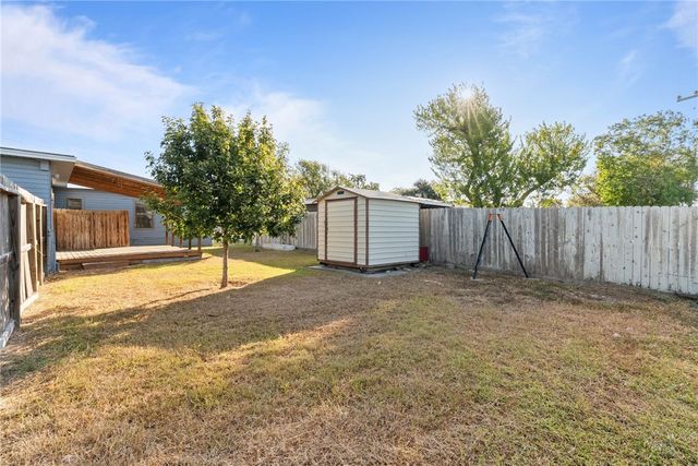 1037 Collingswood Dr, Corpus Christi, TX 78412