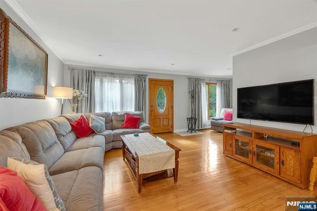 24 Cambridge Road, Tenafly, NJ 07670