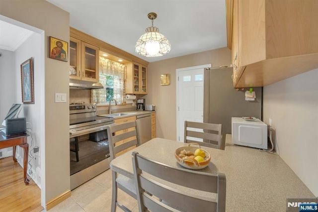 24 Cambridge Road, Tenafly, NJ 07670