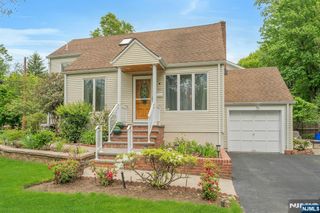 24 Cambridge Road, Tenafly, NJ 07670