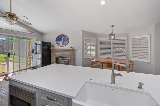 8965 White Star Way, Elk Grove, CA 95758