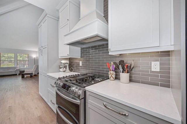 8965 White Star Way, Elk Grove, CA 95758