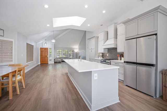 8965 White Star Way, Elk Grove, CA 95758