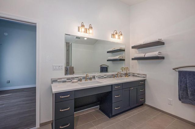 8965 White Star Way, Elk Grove, CA 95758