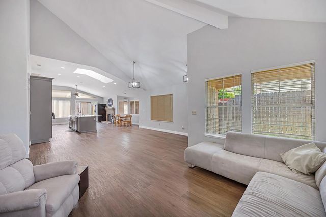 8965 White Star Way, Elk Grove, CA 95758