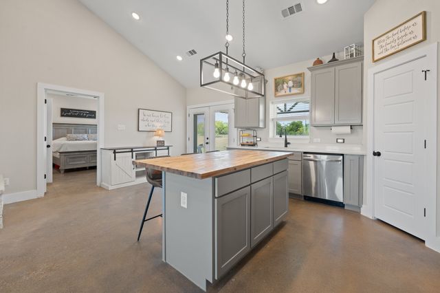 1031 Augustus Court, Rio Vista, TX 76093